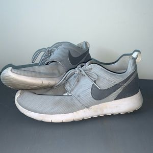 Nike after Runs - Light and Dark Grey